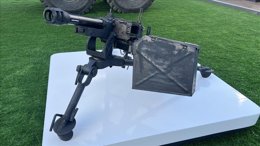 "أسيلسان" تعرض قاذفها الآلي لأول مرة خارج تركيا