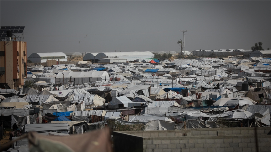 Fire in tent housing displaced people in Gaza kills 2