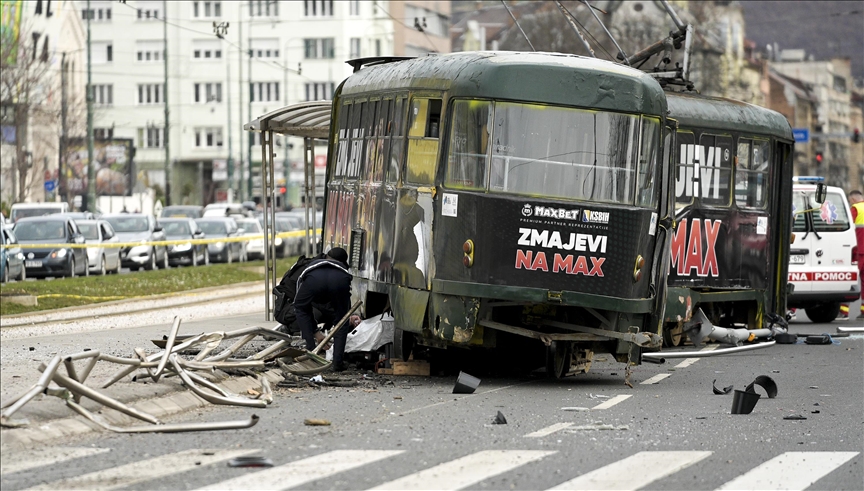 Tramvaj iskočio iz šina u Sarajevu: Jedna osoba poginula, više povrijeđeno