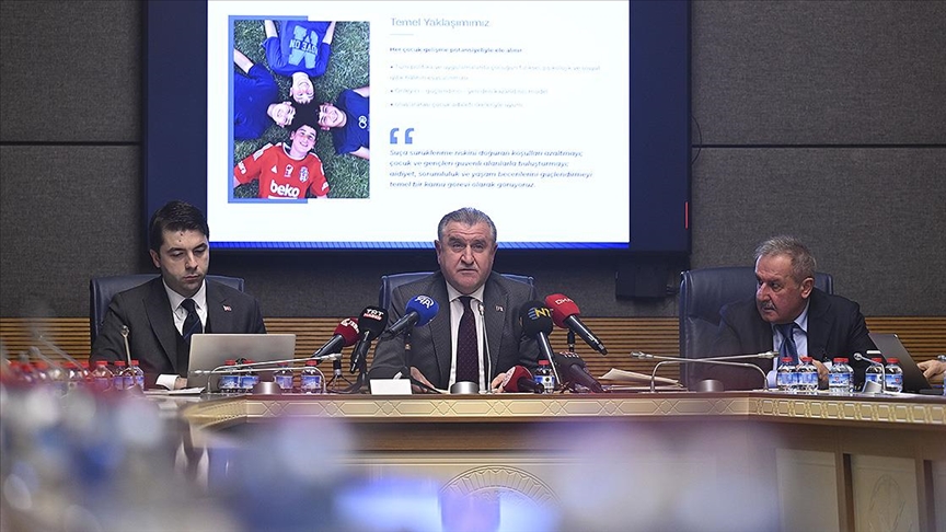 Gençlik ve Spor Bakanı Bak: Genç nüfusu spora yönlendirmek, sporla birleştirmek istiyoruz