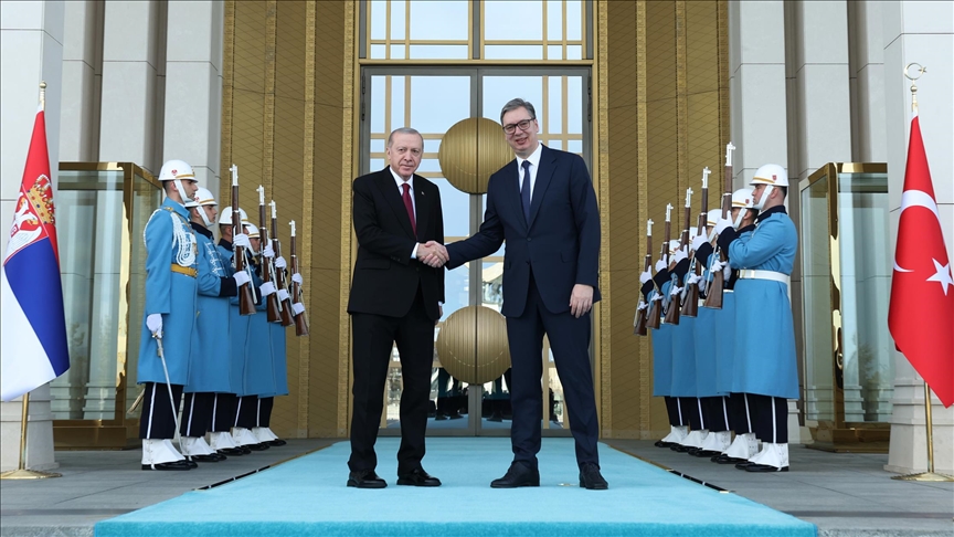 أردوغان يلتقي الرئيس الصربي في أنقرة