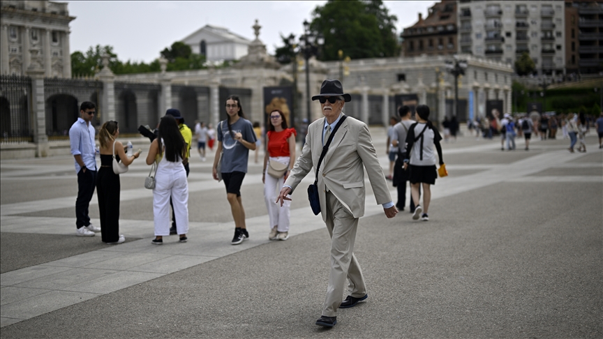 İspanya'nın 49 milyon 570 bin 725'e ulaşan nüfusu bir kez daha göçmenler sayesinde arttı