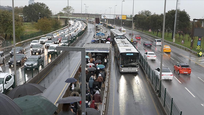 İBB Meclisinde toplu ulaşıma yüzde 20 zam yapıldı