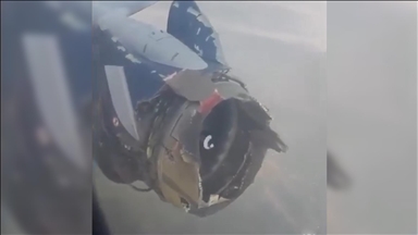 Nijerya'da yolcu uçağı motor arızası nedeniyle acil iniş yaptı