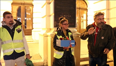 Humanitarna šetnja kroz Srbiju od 920 kilometara: Novosađani dočekali Ninu i Aleksandra 