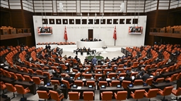 Trafik cezalarının artırılmasına yönelik düzenlemeleri de içeren kanun teklifi, TBMM Genel Kurulunda kabul edildi