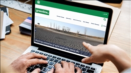 AA Yeşilhat, İngilizce yayın hayatına başladı 