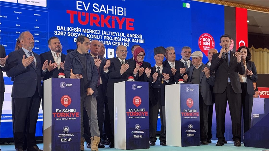 "Yüzyılın Konut Projesi" kapsamında Balıkesir'de yapılacak konutların kurası çekildi