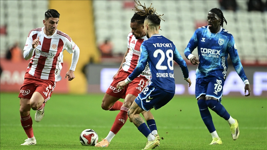 Antalyaspor, Samsunspor'u mağlup etti