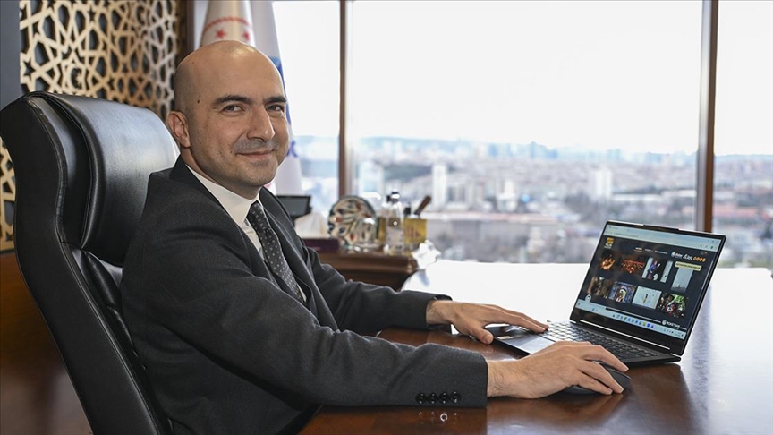 KOSGEB Başkanı İbrahimcioğlu, AA'nın "Yılın Kareleri" oylamasına katıldı