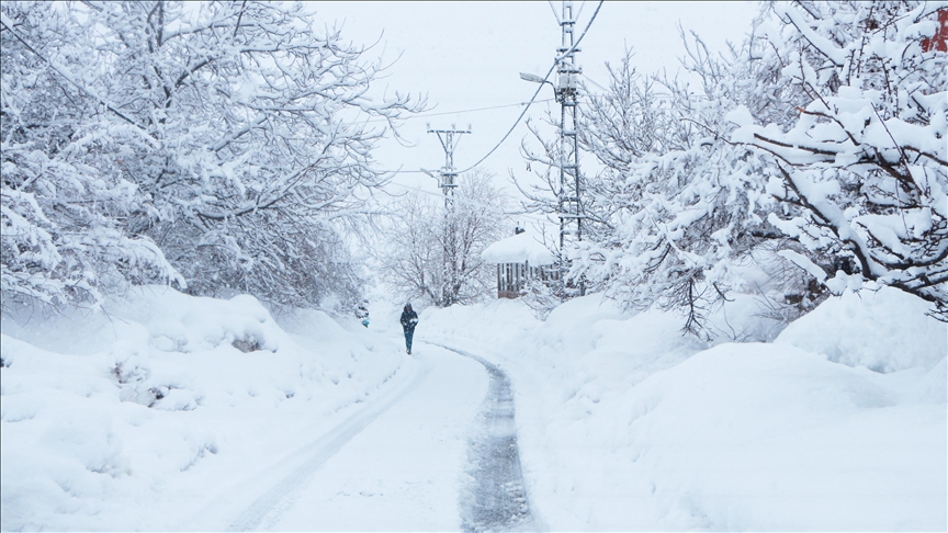 Li Bîngolê berf bandoreke neyênî li ser jiyanê dike