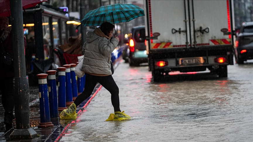 İzmir'e 44 günde geçen yılın toplamından fazla yağış düştü