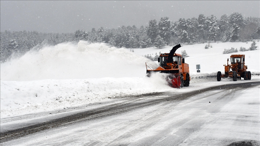 Li Erzirom, Qers û Erdexanê hewa sar e