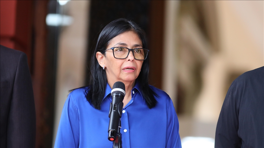 رئيسة فنزويلا المؤقتة: أقود البلاد وفق الدستور ومادورو الرئيس الشرعي