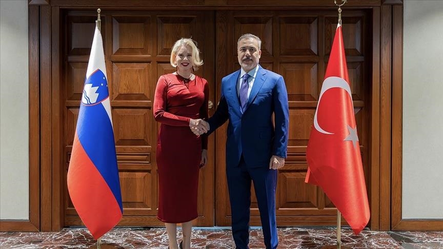 Wezîrê Karên Derva Fîdan bi Seroka Meclisa Neteweyî ya Slovenyayê Klakocar Zupancîcê ra civiya