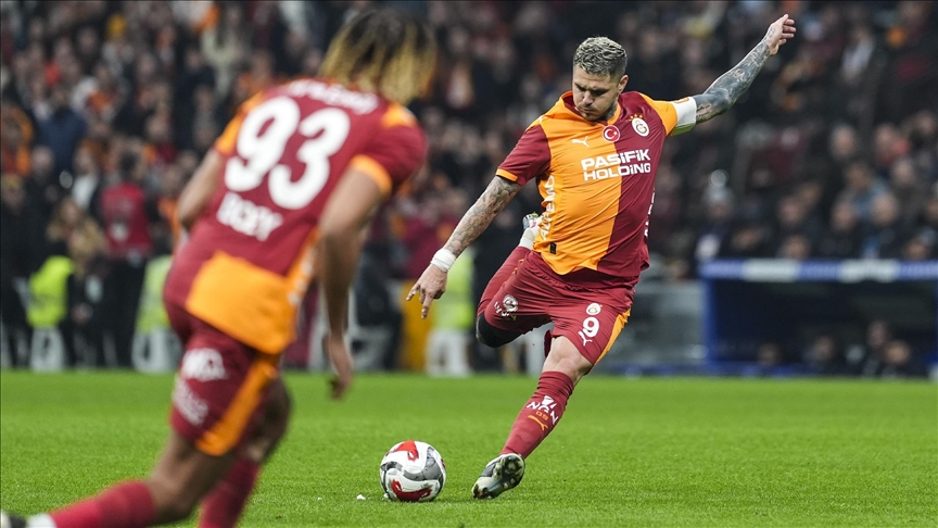 قدم.. إيكاردي يقود غالاطة سراي للفوز على أيوب سبور