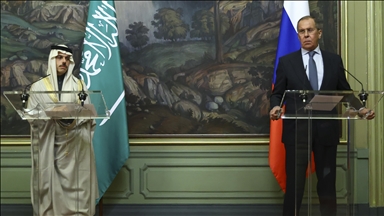 Saudi, Russian foreign ministers discuss bilateral ties, regional issues over phone