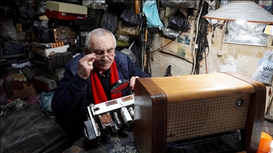 Пет децении посветеност: Турскиот мајстор Мустафа 58 години им дава живот на радијата