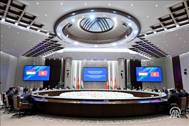 نخستین نشست کمیسیون مشترک اقتصادی قرقیزستان-تاجیکستان در بیشکک برگزار شد