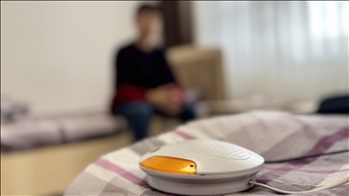 İşitme engelli öğrenciler "Yastık Altı Acil Durum Cihazı" ile afetleri fark ediyor