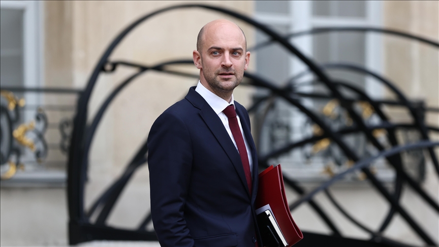 Barrot accuse Poutine d'être « prêt à utiliser l'arme bactériologique » contre son peuple, après la mort de Navalny