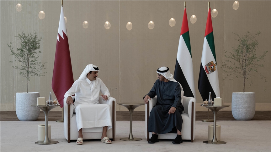 Qatar emir, UAE president discuss regional, international developments in Abu Dhabi