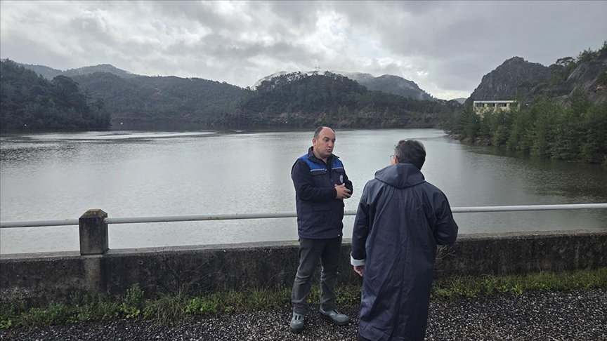 Muğla'da doluluğu yüzde 110'a ulaşan Marmaris Atatürk Barajı'ndan su tahliyesi yapıldı