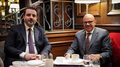 وزيرا خارجية سوريا والبحرين يبحثان سبل تطوير العلاقات