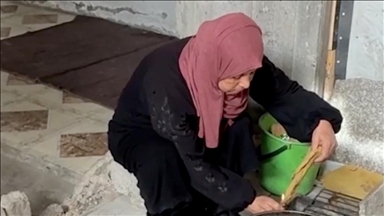 Gjyshja nga Gaza përpiqet të kujdeset për 17 nipërit e mbesat në kushte të vështira