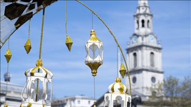 Le quartier West End de Londres s'illumine pour le mois sacré du Ramadan, le maire appelle à l'unité