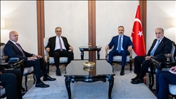 وزير الخارجية التركي يلتقي رئيس اللجنة الوطنية لإدارة غزة