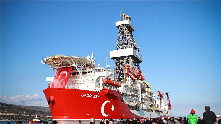 سفينة التنقيب التركية "تشاغري باي" تبحر إلى الصومال