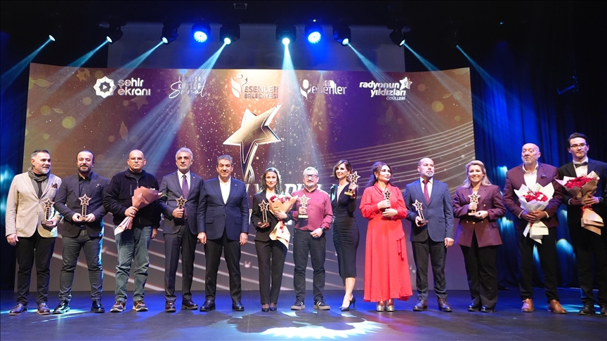 5. Esenler Radyonun Yıldızları Ödülleri sahiplerini buldu