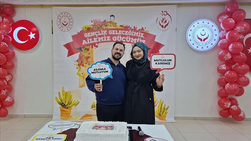 Aile ve Gençlik Fonu"ndan yararlanan çiftler "Aile Buluşmaları"nda bir araya geliyor