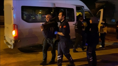 Li Bursayê minîbusa serwîsê û otomobîl li hev ketin, di qezayê da 9 kes birîndar bûn