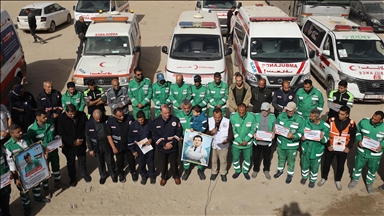 غزة.. وقفة تنديدا بانتهاكات إسرائيل بحق الأسرى من الكوادر الطبية 