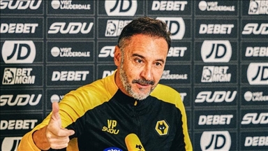 قدم.. البرتغالي فيتور بيريرا مدربا جديدا لنوتينغهام فورست