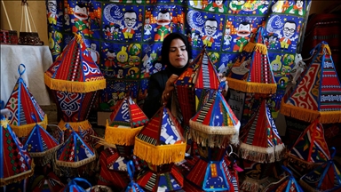 Gazze'de kadın girişimci, imkansızlıklar içinde ürettiği ramazan fenerleriyle umudu yeşertiyor