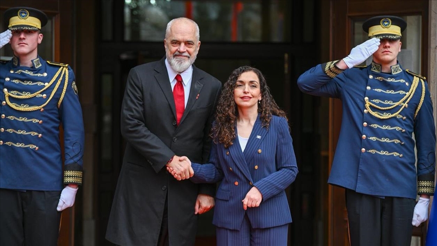Presidentja e Kosovës Osmani priti në takim kryeministrin e Shqipërisë Rama