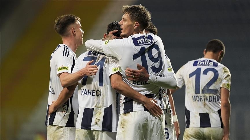 قدم.. قاسم باشا يوقف سلسلة نتائجه السلبية بالدوري التركي