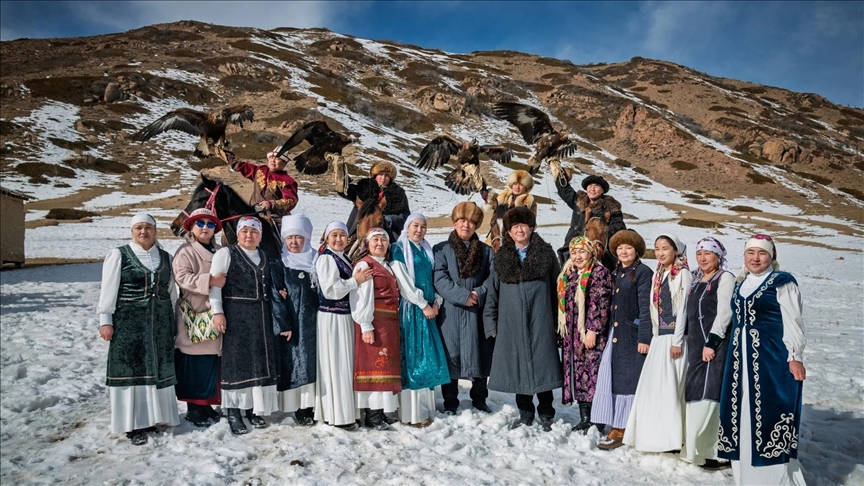 Зимний фестиваль на Иссык-Куле объединил культуру и туризм