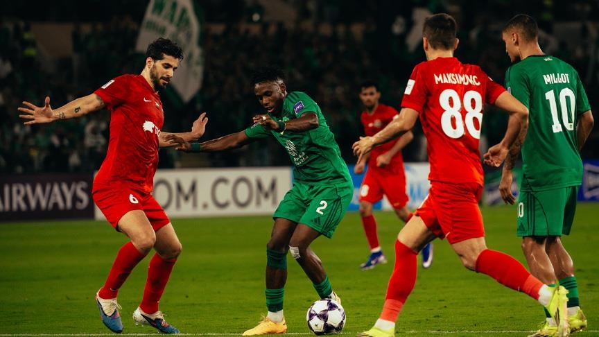 قدم.. الأهلي السعودي ينجو من "ريمونتادا" شباب الأهلي دبي