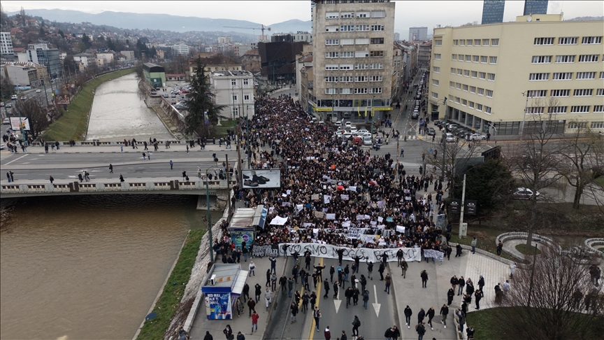 UPDATE - Završeni protesti u Sarajevu, novi najavljeni sutra u 12:00 sati