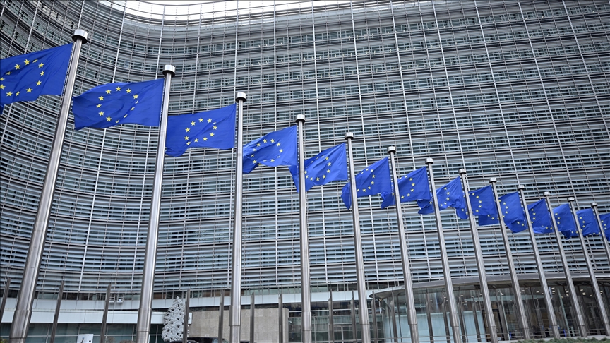 Business registrations, bankruptcies rise in EU