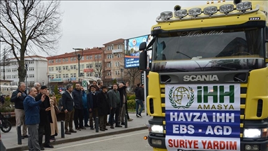 صامصون التركية ترسل 520 كيسا من الطحين إلى سوريا