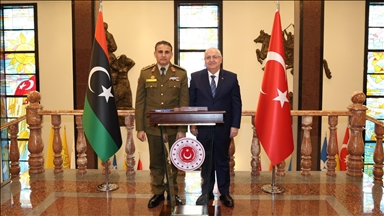 دیدار یاشار گولر با صلاح‌الدین النمروش در آنکارا