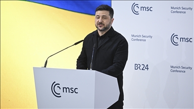 Zelenskyy says US offered security guarantees in exchange for territories, but guarantees must come first