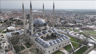 رائعة معمارية بتركيا.. مسجد "سليمية" يعود بسعته الكاملة في رمضان