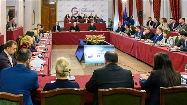 Shqipëri, prezantohet nisma për ndryshimet ligjore mbi mospezullimin nga detyra për ministrat dhe zyrtarë të tjerë