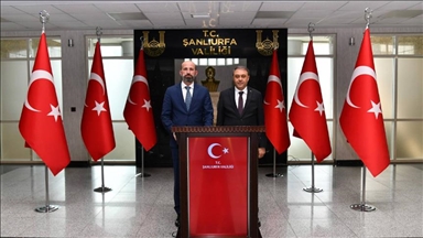 تركيا.. محافظ الرقة السورية يزور والي شانلي أورفا